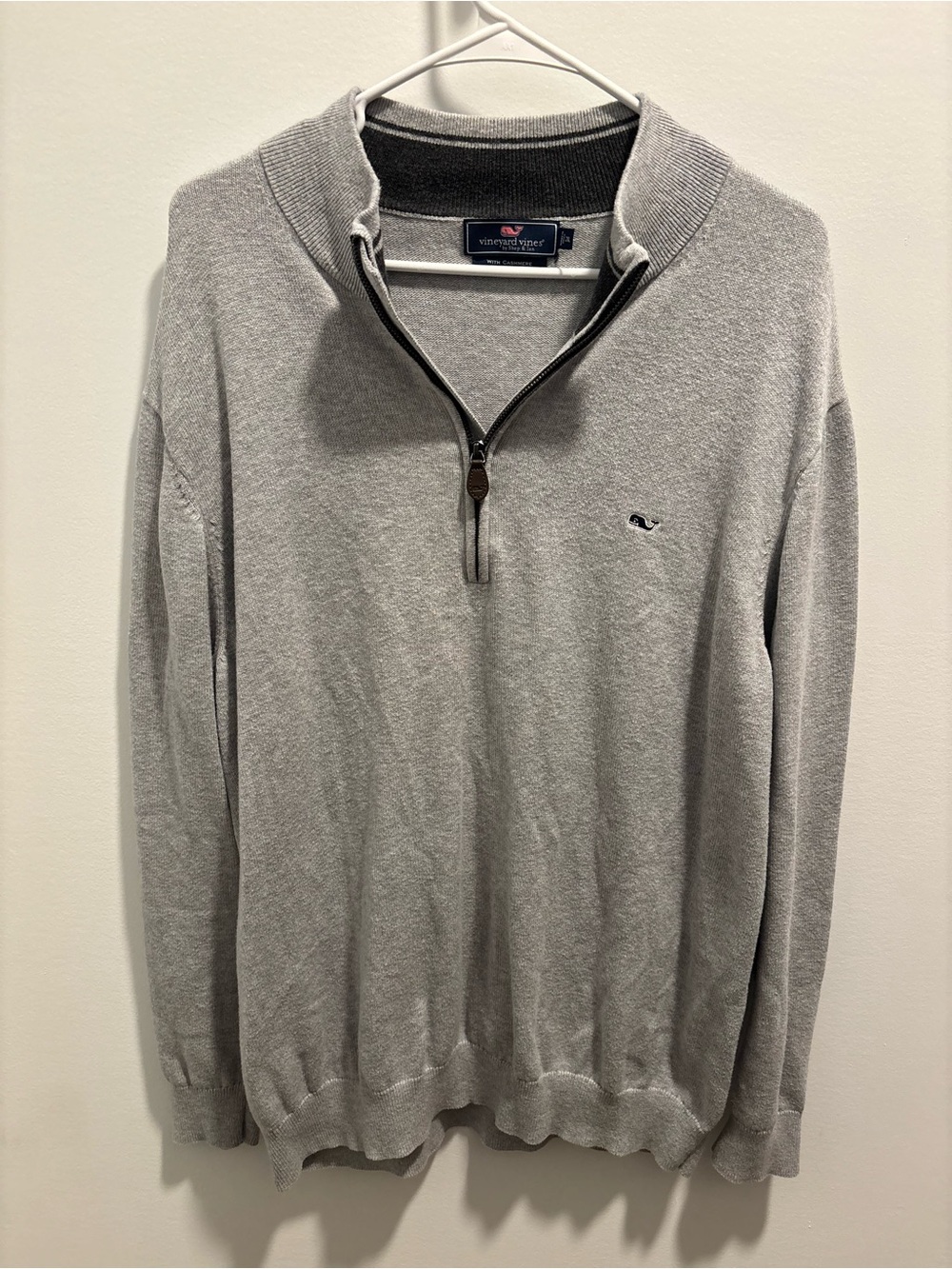 Vineyard Vines Men's Light Gray Quarter-Zip Pullover Sweater